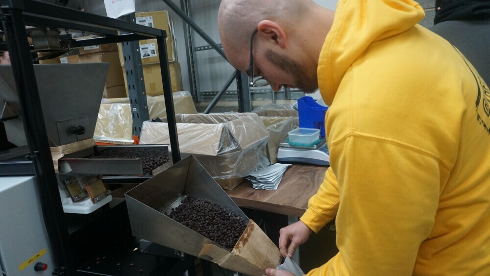 bagging speciality coffee